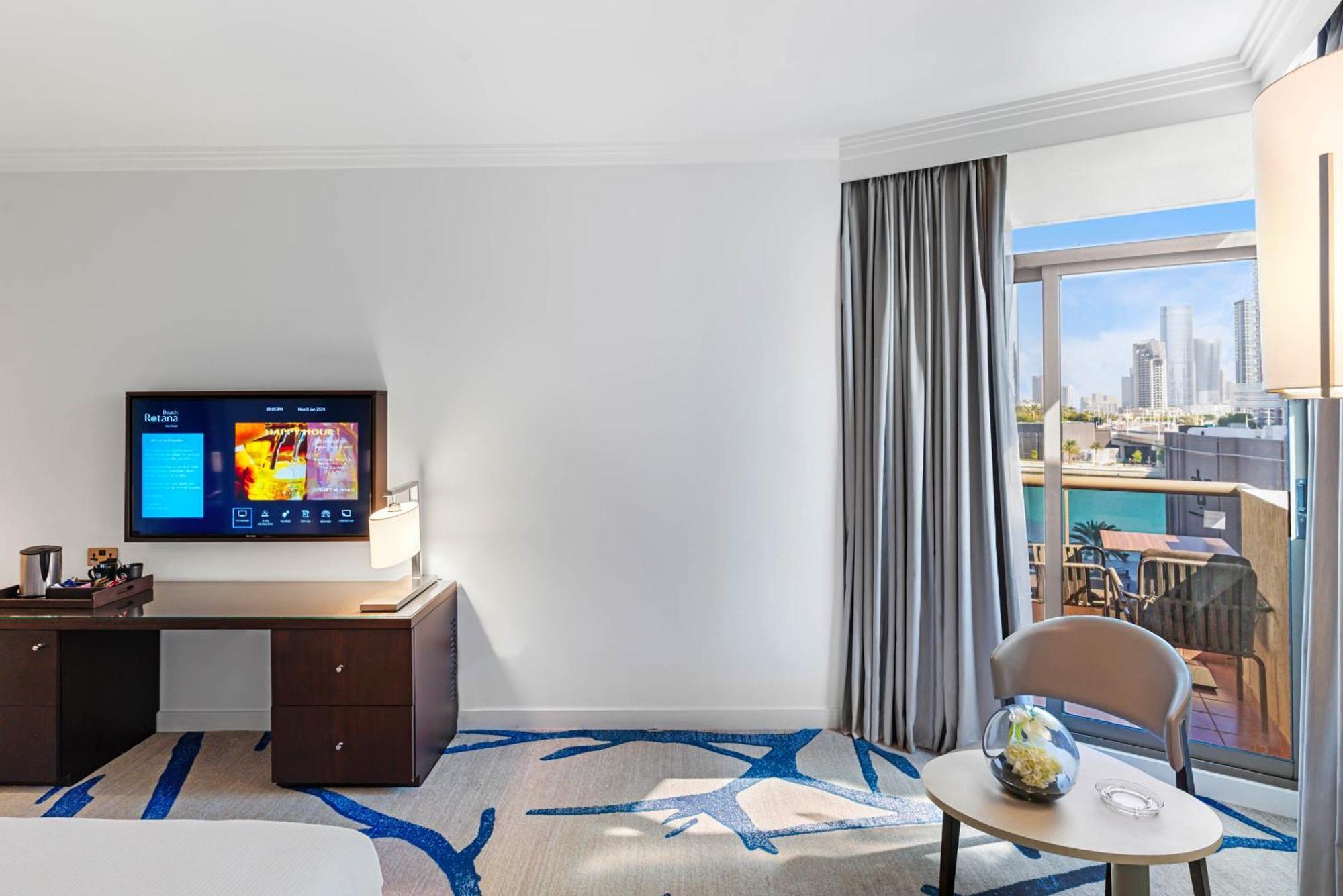 Beach Rotana - Abu Dhabi Esterno foto A room at the hotel