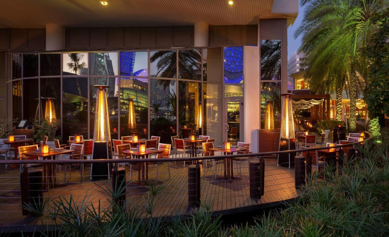 Beach Rotana - Abu Dhabi Esterno foto The Deck